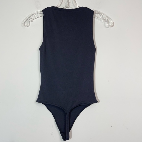 ARITZIA Babaton Contour Crew Bodysuit Muscle High Neck Black Size XS Minimalist - Picture 7 of 16